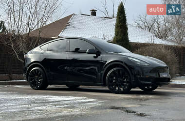 Внедорожник / Кроссовер Tesla Model Y 2023 в 
