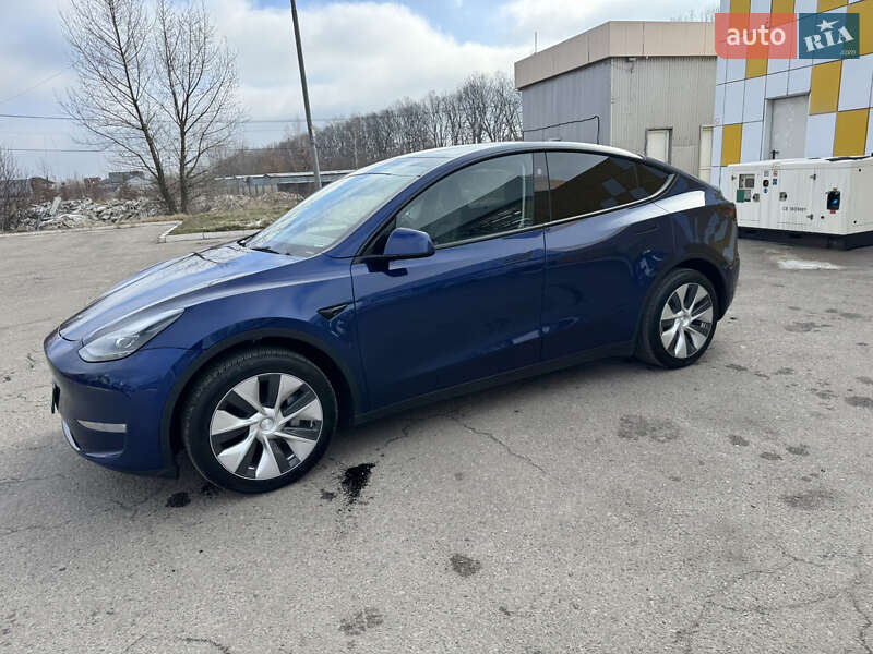 Внедорожник / Кроссовер Tesla Model Y 2023 в 
