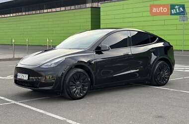 Позашляховик / Кросовер Tesla Model Y 2024 в Києві