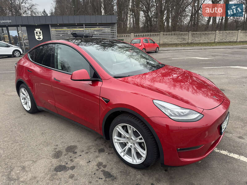 Внедорожник / Кроссовер Tesla Model Y 2021 в 