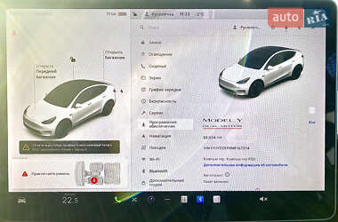 Внедорожник / Кроссовер Tesla Model Y 2021 в Киеве