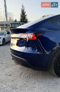 Внедорожник / Кроссовер Tesla Model Y 2024 в 