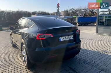 Внедорожник / Кроссовер Tesla Model Y 2023 в 
