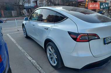 Внедорожник / Кроссовер Tesla Model Y 2021 в 