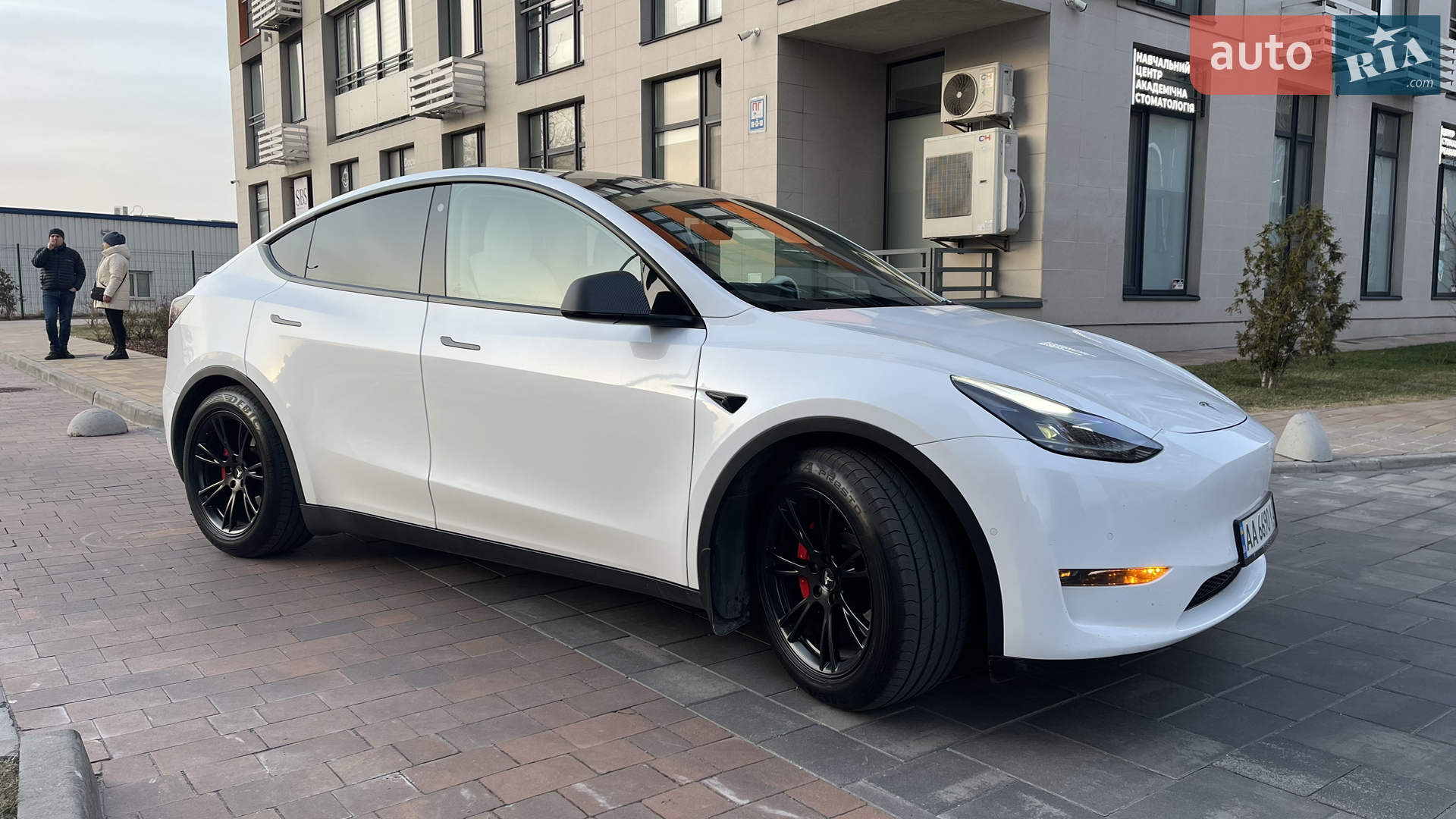 2021 Tesla Model Y - фото 1