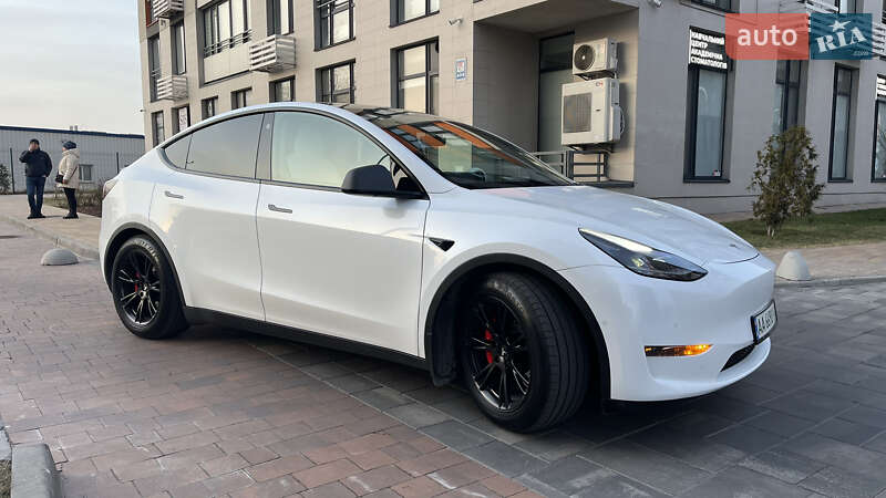 Tesla Model Y 2021