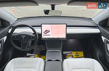 Позашляховик / Кросовер Tesla Model Y 2021 в 