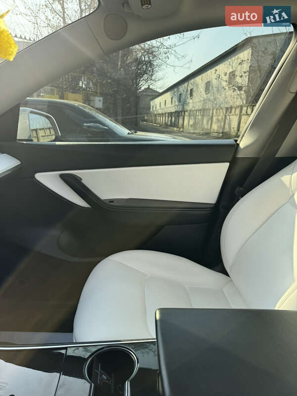 Внедорожник / Кроссовер Tesla Model Y 2021 в Одессе фото 6 Внедорожник / Кроссовер Tesla Model Y 2021 в Одессе