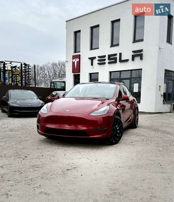 Внедорожник / Кроссовер Tesla Model Y 2024 в 