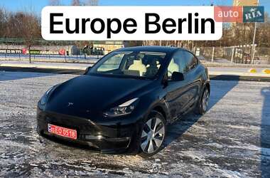 Внедорожник / Кроссовер Tesla Model Y 2023 в Киеве