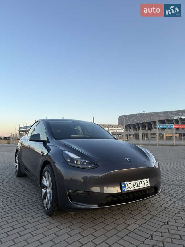 Внедорожник / Кроссовер Tesla Model Y 2022 в 
