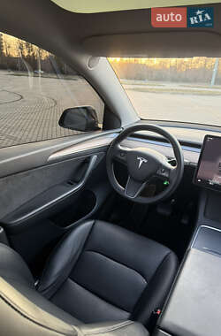 Внедорожник / Кроссовер Tesla Model Y 2022 в Львове