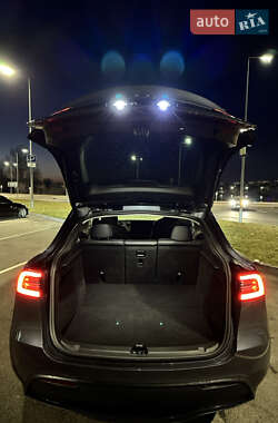 Внедорожник / Кроссовер Tesla Model Y 2023 в 