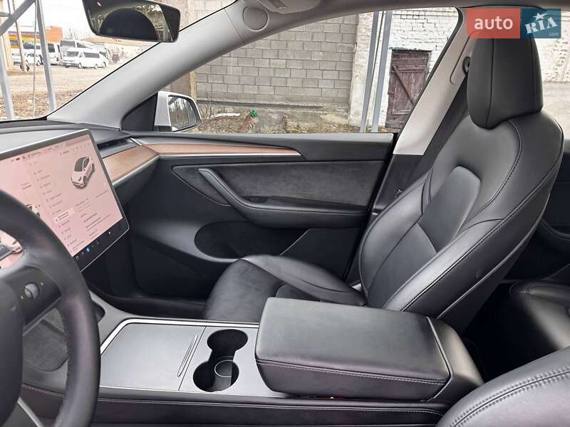Внедорожник / Кроссовер Tesla Model Y 2023 в Виннице