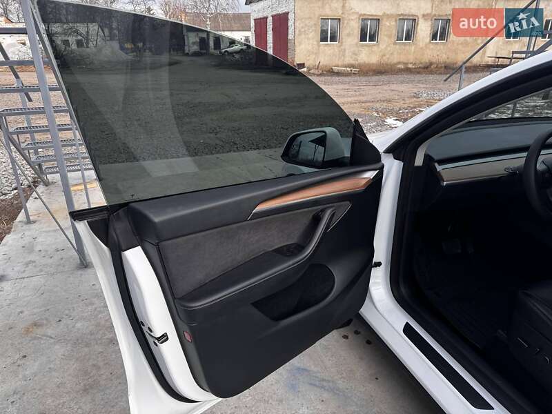 Внедорожник / Кроссовер Tesla Model Y 2023 в Виннице