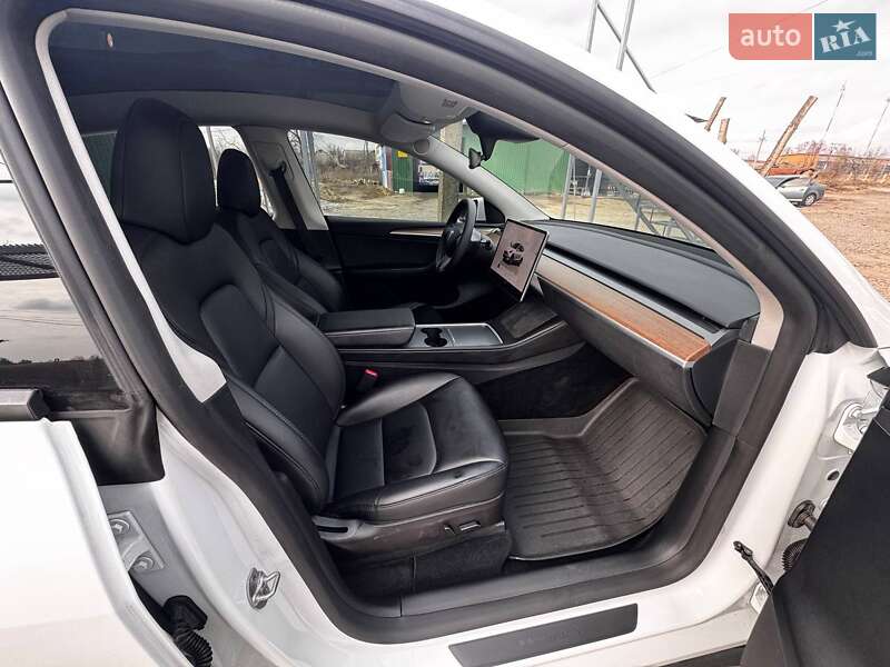Внедорожник / Кроссовер Tesla Model Y 2023 в Виннице