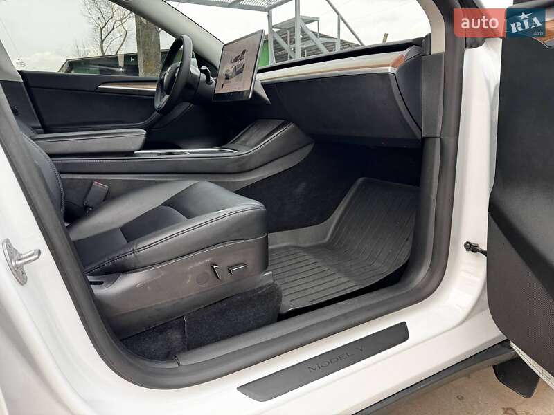 Внедорожник / Кроссовер Tesla Model Y 2023 в Виннице