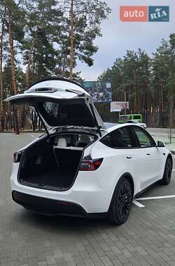 Внедорожник / Кроссовер Tesla Model Y 2022 в 