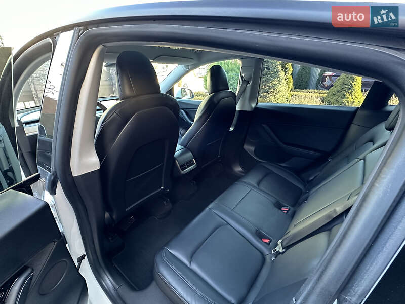 Внедорожник / Кроссовер Tesla Model Y 2020 в Ужгороде