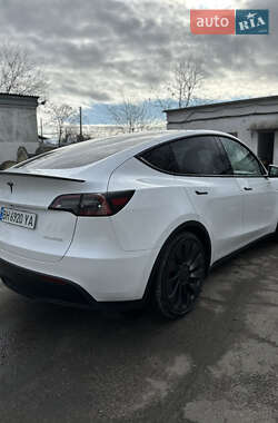 Позашляховик / Кросовер Tesla Model Y 2023 в 