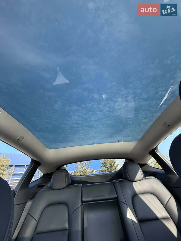 Позашляховик / Кросовер Tesla Model Y 2021 в Одесі фото 34 Позашляховик / Кросовер Tesla Model Y 2021 в Одесі