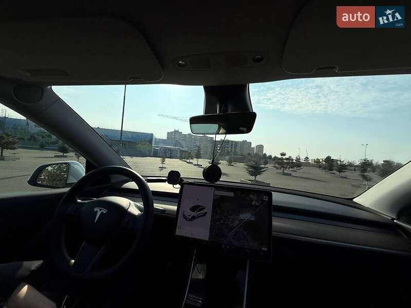 Позашляховик / Кросовер Tesla Model Y 2021 в Одесі фото 39 Позашляховик / Кросовер Tesla Model Y 2021 в Одесі