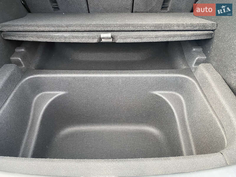 Внедорожник / Кроссовер Tesla Model Y 2023 в Самборе