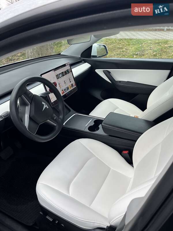 Позашляховик / Кросовер Tesla Model Y 2021 в Хмельницькому