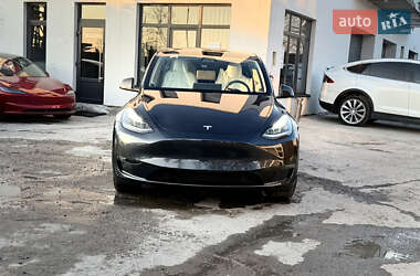Внедорожник / Кроссовер Tesla Model Y 2024 в 