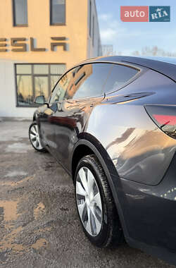 Внедорожник / Кроссовер Tesla Model Y 2024 в 