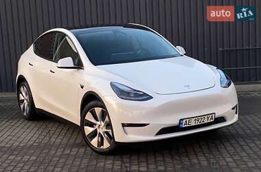 Внедорожник / Кроссовер Tesla Model Y 2021 в 