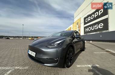 Внедорожник / Кроссовер Tesla Model Y 2023 в Киеве