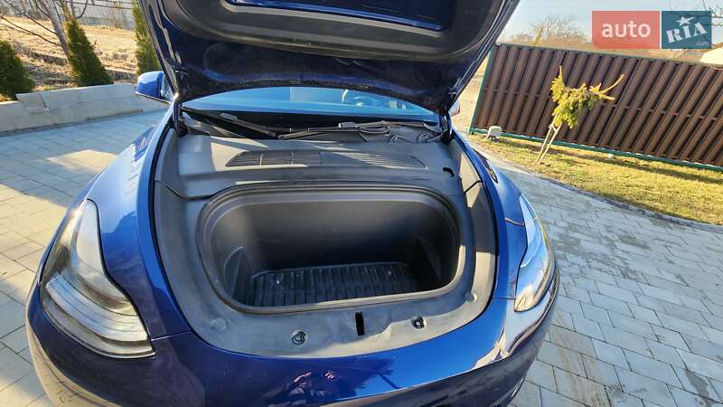 Позашляховик / Кросовер Tesla Model Y 2021 в Бориславі
