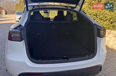 Внедорожник / Кроссовер Tesla Model Y 2023 в 