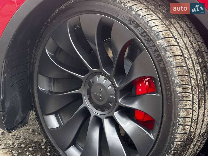 Позашляховик / Кросовер Tesla Model Y 2023 в Харкові