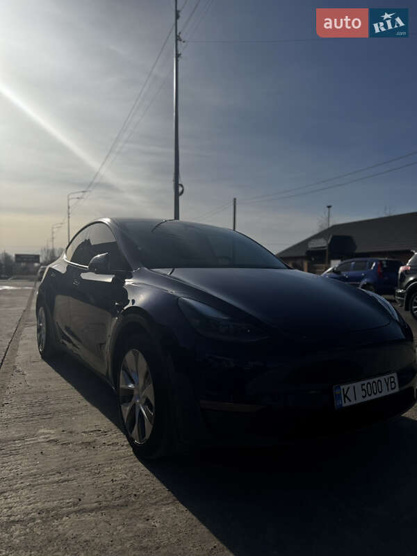 Внедорожник / Кроссовер Tesla Model Y 2023 в Киеве