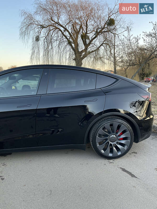 Внедорожник / Кроссовер Tesla Model Y 2022 в Ровно