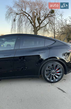 Внедорожник / Кроссовер Tesla Model Y 2022 в 