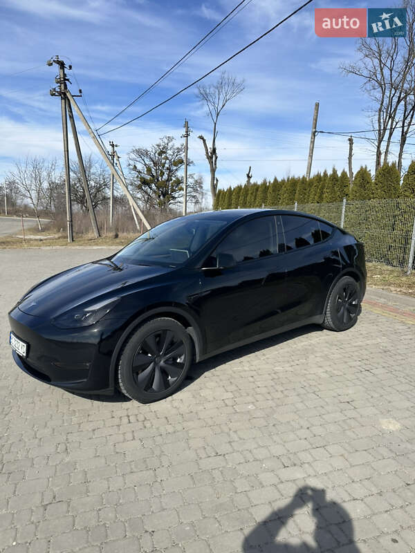 Внедорожник / Кроссовер Tesla Model Y 2023 в Львове