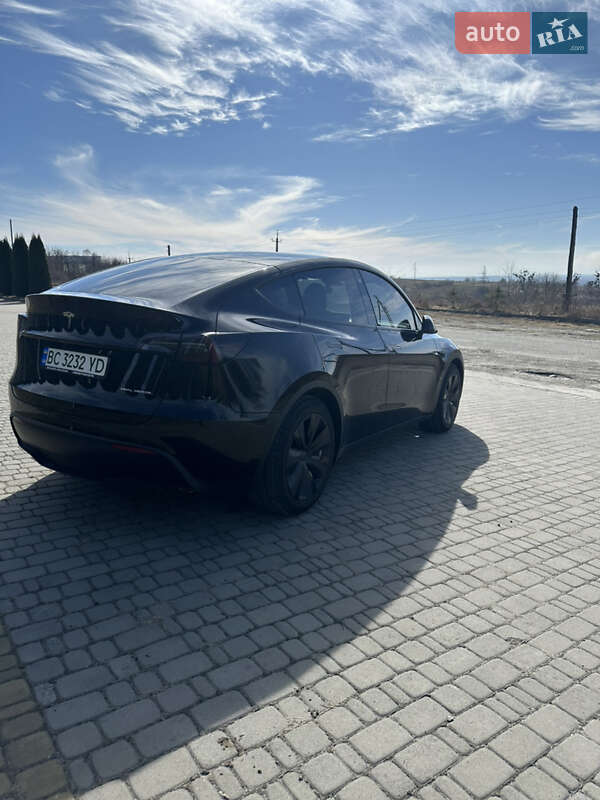Внедорожник / Кроссовер Tesla Model Y 2023 в Львове