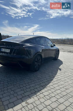 Позашляховик / Кросовер Tesla Model Y 2023 в 