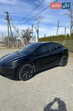 Позашляховик / Кросовер Tesla Model Y 2023 в 