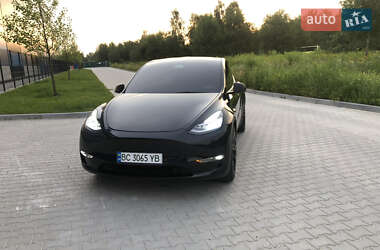 Позашляховик / Кросовер Tesla Model Y 2021 в Львові