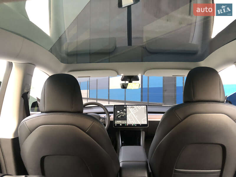 Позашляховик / Кросовер Tesla Model Y 2021 в Львові