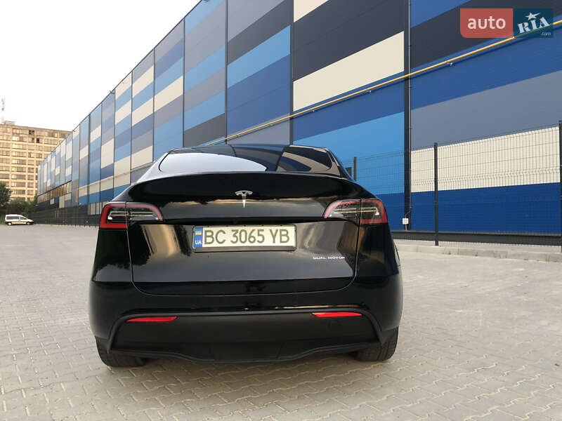 Позашляховик / Кросовер Tesla Model Y 2021 в Львові