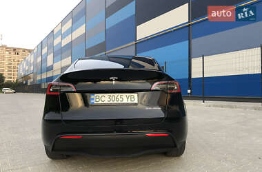 Внедорожник / Кроссовер Tesla Model Y 2021 в Львове