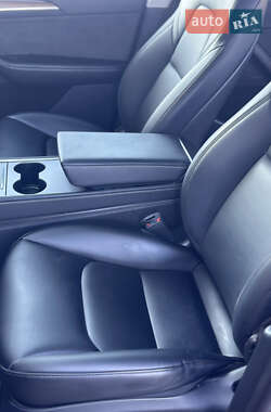 Внедорожник / Кроссовер Tesla Model Y 2023 в 