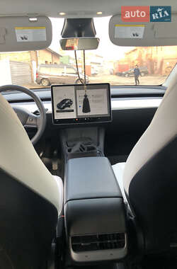 Внедорожник / Кроссовер Tesla Model Y 2023 в 