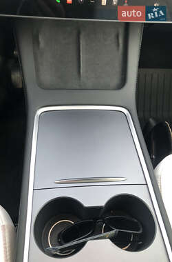Внедорожник / Кроссовер Tesla Model Y 2023 в 
