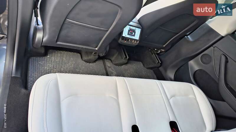 Внедорожник / Кроссовер Tesla Model Y 2022 в Новомосковске